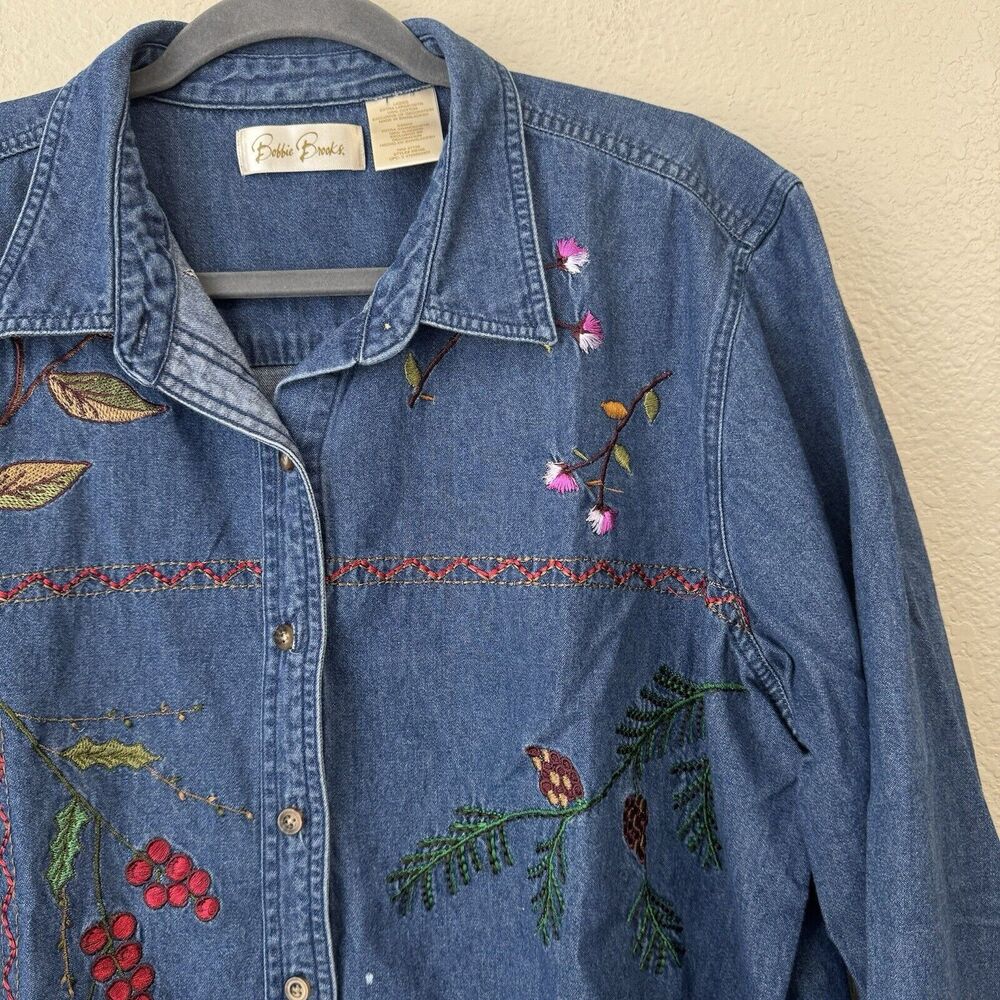 Bobby Brooks Shirt Womens Size XL Embroidered Christmas Holly Denim FLAW - Picture 4 of 9